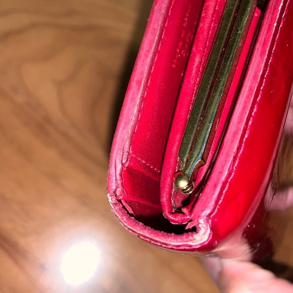 Louis Vuitton Portefeuille Viennois Red Vernis Kiss Lock Wallet with Box - Picture 13 of 16